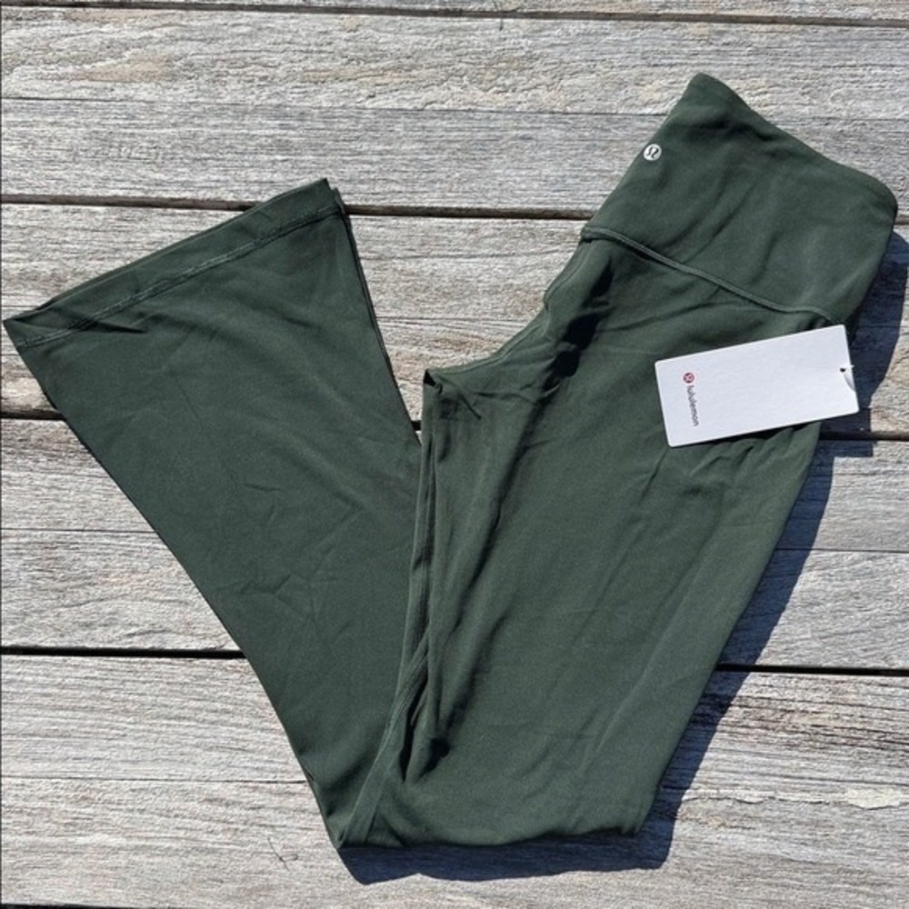lululemon Align High-Rise‎ Mini-Flare Pant Regular legacy green size 12 nwt 🍋